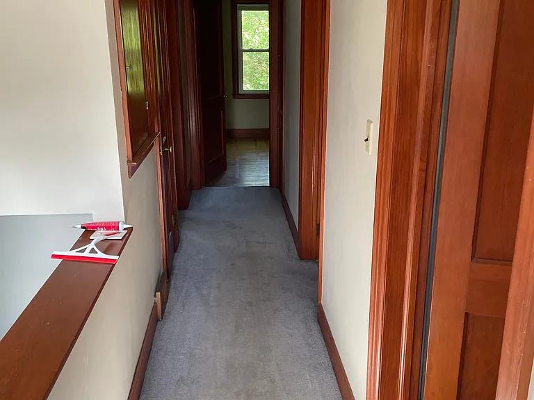Hallway (Upstairs)