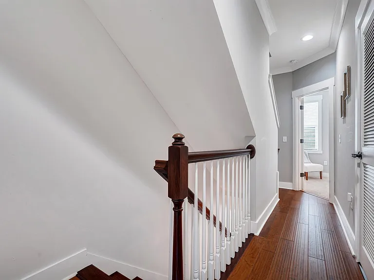 716 Tattnall St — Photo 11