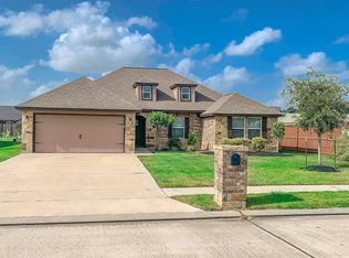 51 Texian Trl S, Angleton, TX 77515
