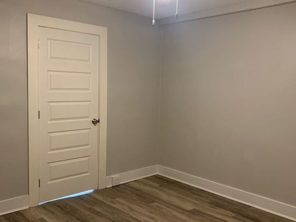3rd image of 605 E Howard St #1