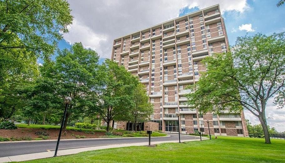 1st image of 1000 Urlin Ave APT 1220
