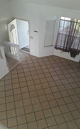 4th image of 11354 Esmara Ct