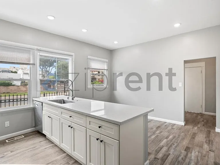 1202 Adeline St — Photo 9