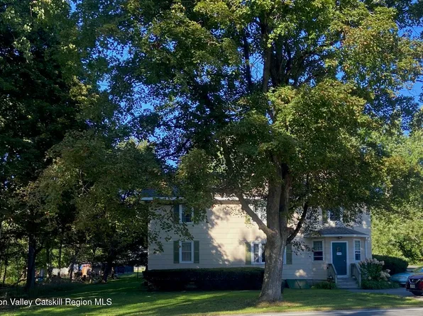 579 County Road 32, Chatham, NY 12037
