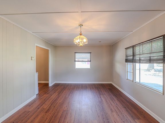 4th image of 2556 Madison St
