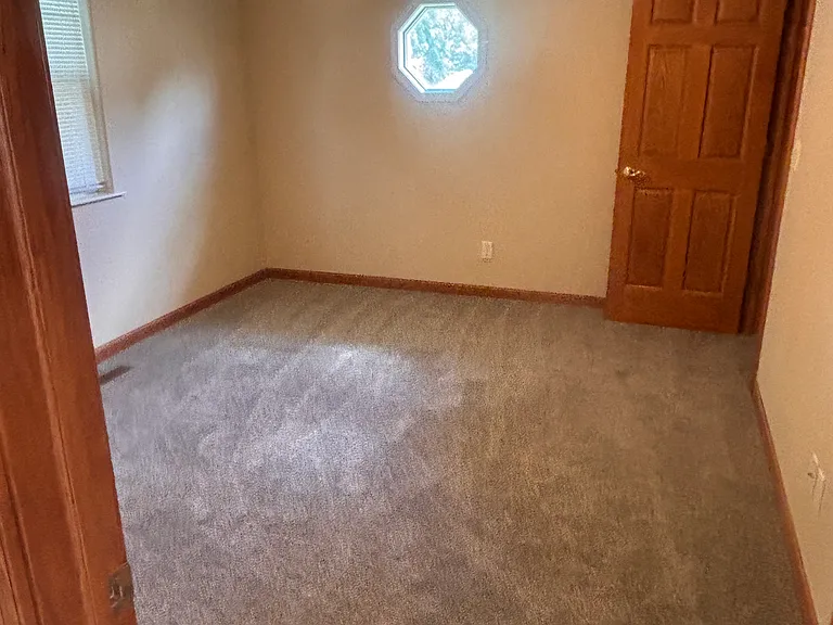 2302 Warren St — Photo 2