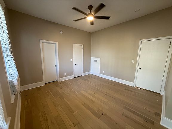 5th image of 2740 Oak St #1