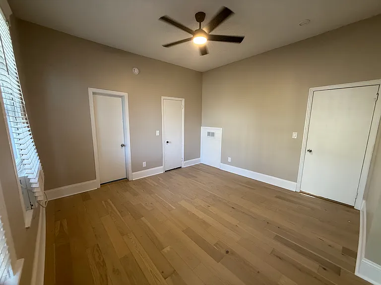 2740 Oak St #1 — Photo 5