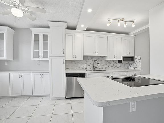 4th image of 3002 Exeter Dr #A