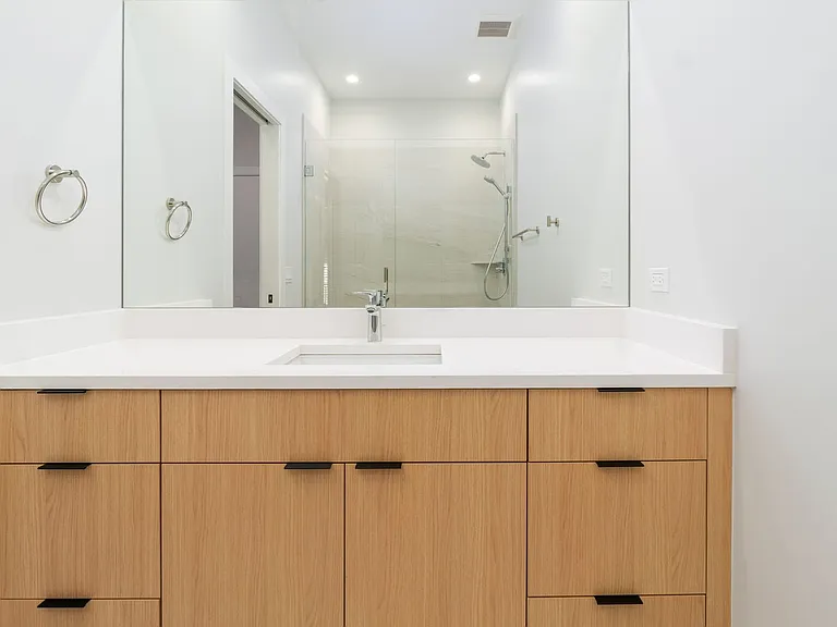 KDG Irving Park LLC — Photo 11