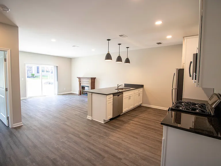 765 Fairchild Place — Photo 4