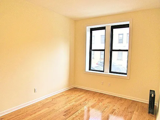 Rented by Compass | media 7