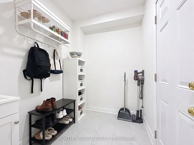 93 Komura Rd #UPPER — Photo 11