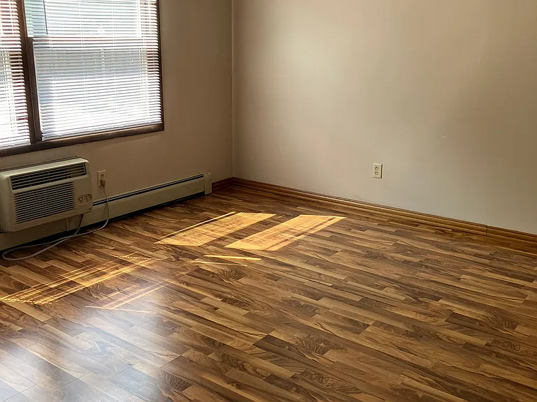 818 Linden Dr #1 — Photo 2