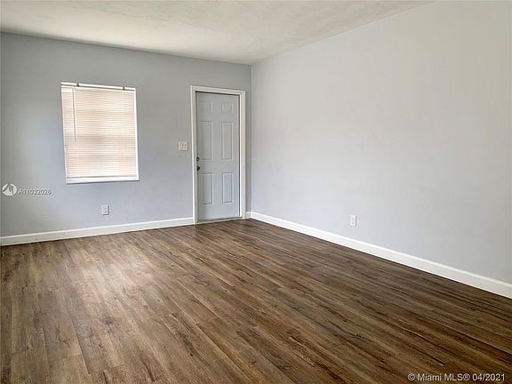 5th image of 2316 Madison St APT 7