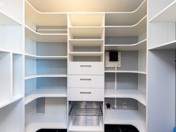 2 bedroom rental in Vancouver — photo 17