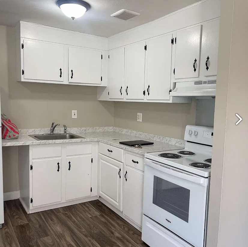 44 Silver Lane - 12 — Photo 1
