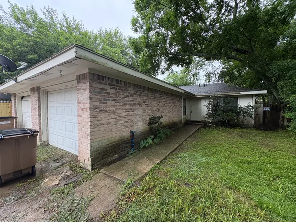 3616 Parsley Ln, Dickinson, TX 77539