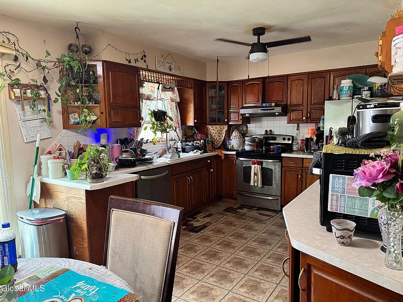 3rd image of 15 Tanguay Drive