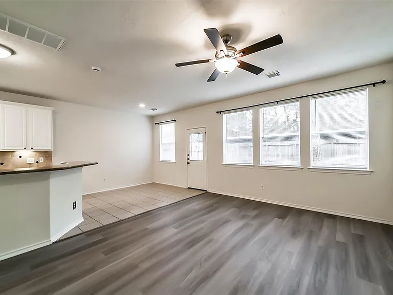246 W Stedhill Loop — Photo 5