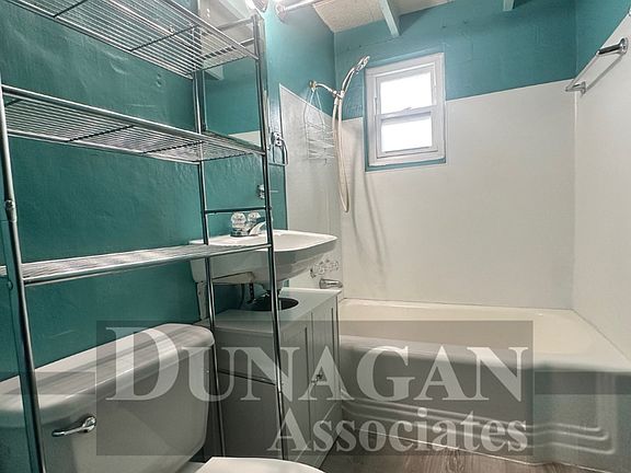 5th image of 505 N Halagueno St #B