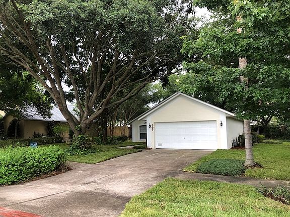 2nd image of 907 Elm Forest Dr