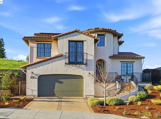 201 Willowbrook Ln, Moraga, CA 94556