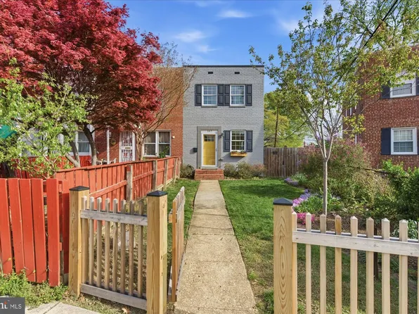 147 Dale St, Alexandria, VA 22305