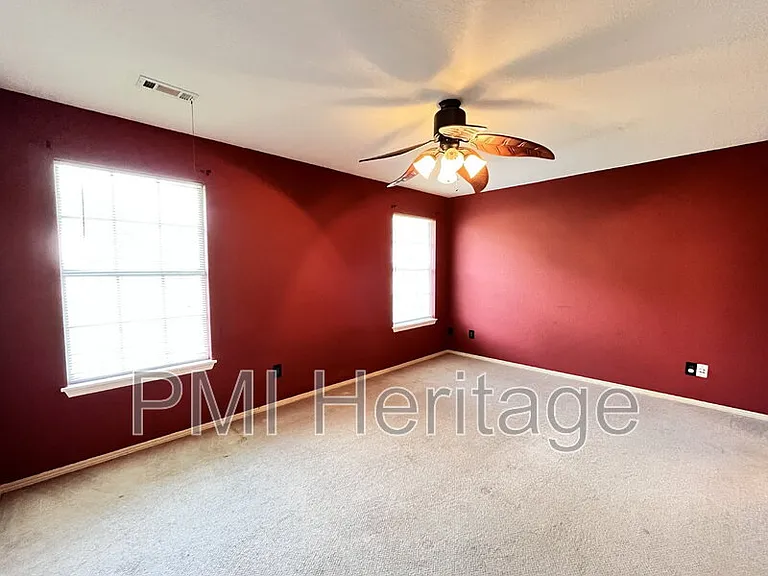 886 N Daisy Ln — Photo 8