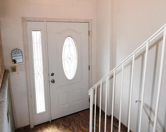 2nd image of 71 Claradon Ln