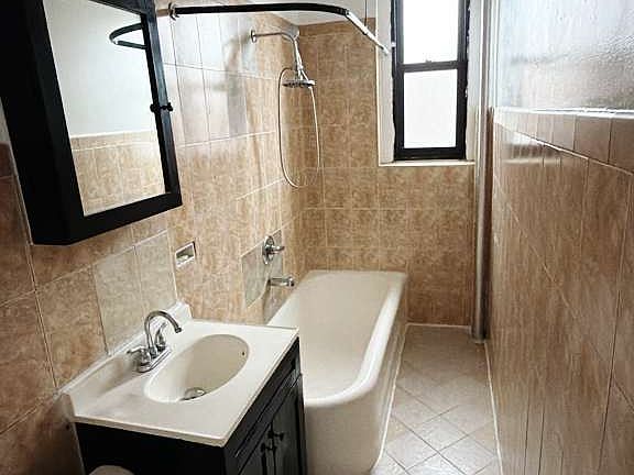3rd image of 332 Rogers Ave APT E12