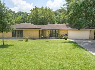 321 Maple Ln, Conroe, TX 77304