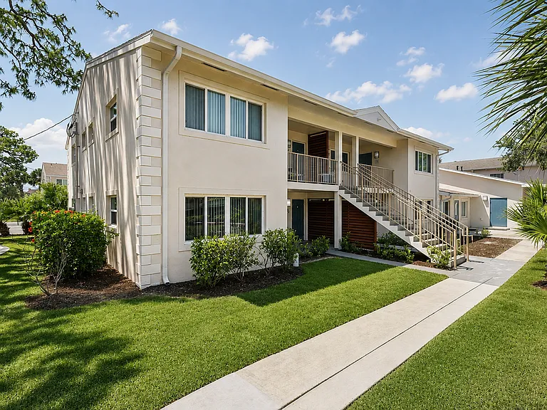 Vetra Indian Harbour Beach — Photo 11