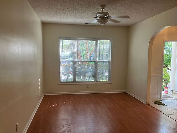 5th image of 47 Regent Ave