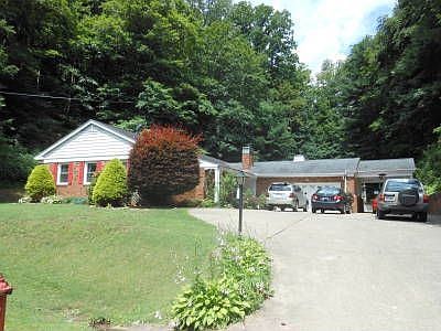 1st image of 129 Fairlane Dr