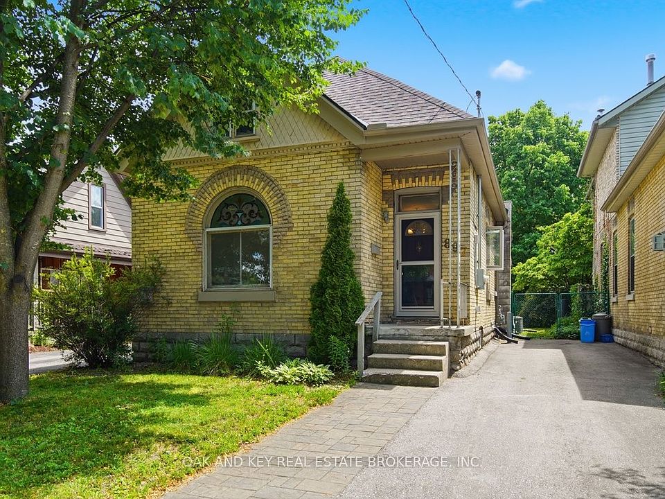1st image of 897 Elias St