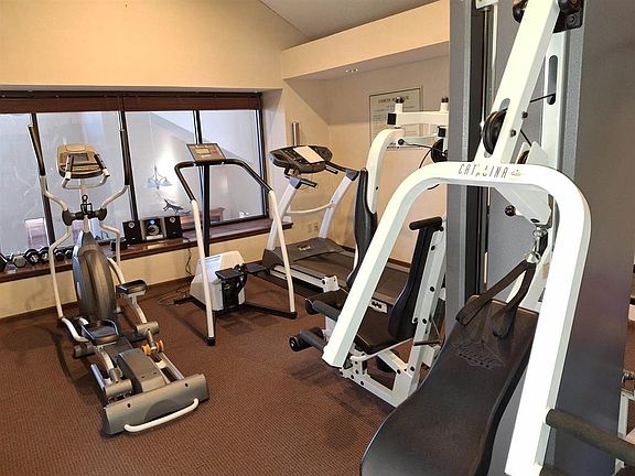 5th image of 519 Donofrio Dr Unit 3