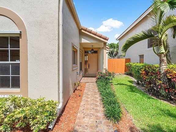 3rd image of 7660 NW 61st Avenue