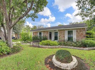16819 Forest Bend Ave, Friendswood, TX 77546