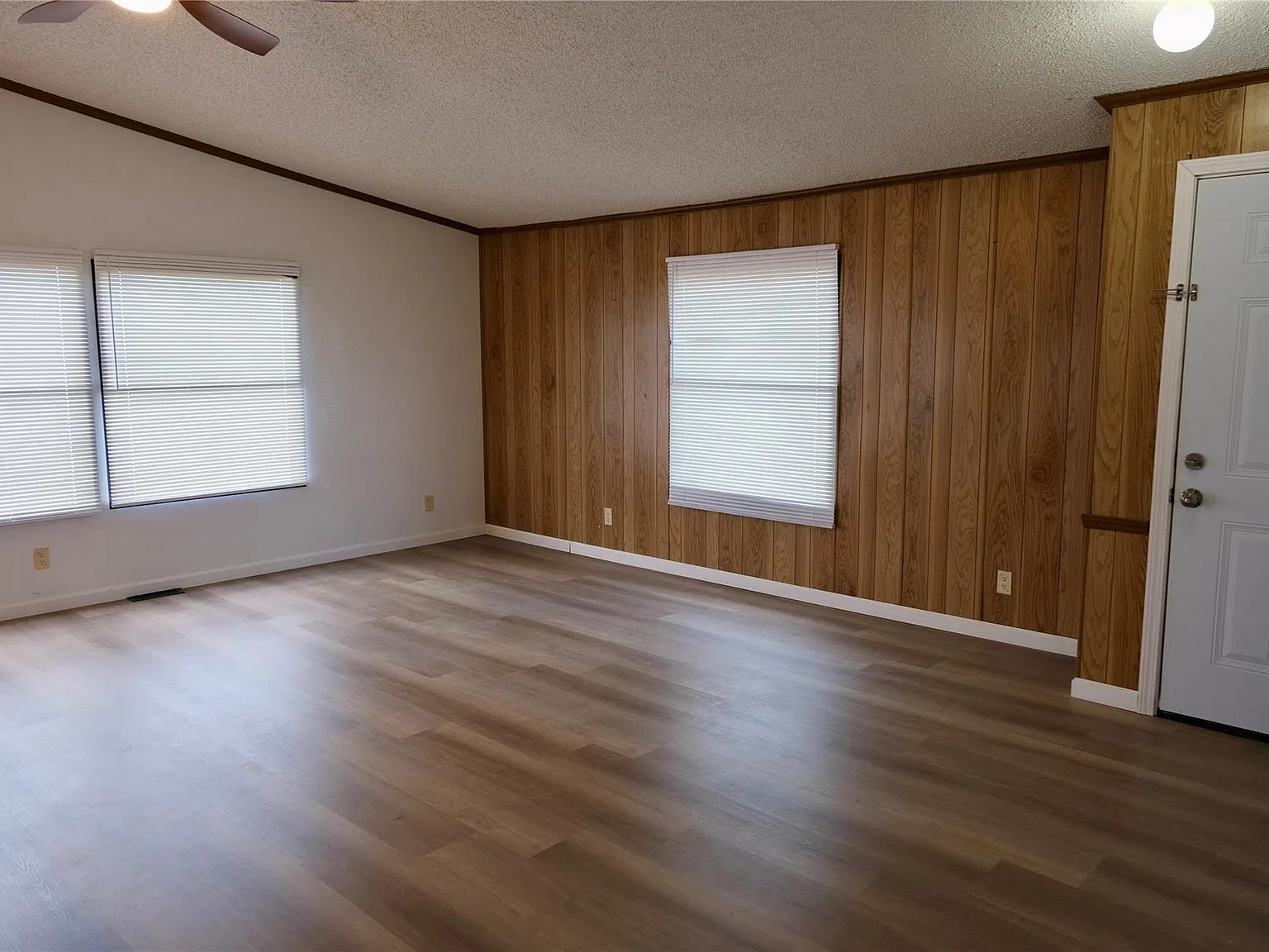 3 bed, 2.0 bath, 1600 sqft, $1,980 — Photo 4