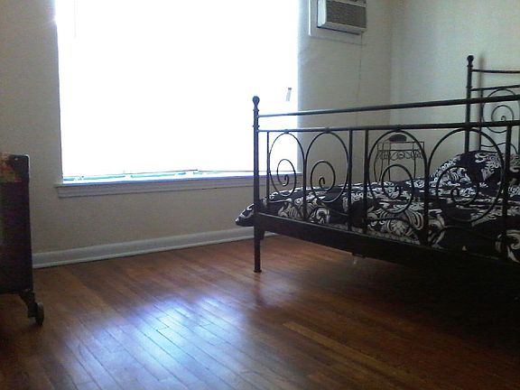 5th image of 318 Brahan Blvd