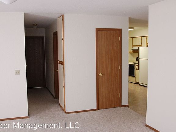 4th image of 6775 S Kathleen Cir