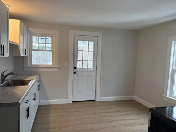 39 River St #3, Jaffrey, NH 03452