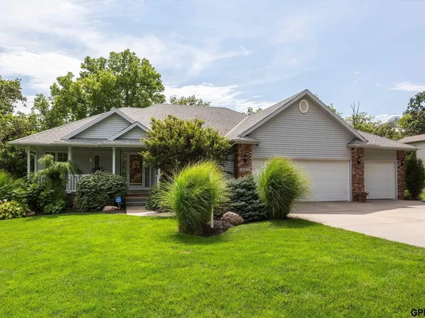19217 Spyglass Ct, Plattsmouth, NE 68048