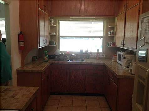5th image of 207 E Woodward Ave