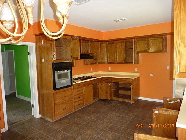 2nd image of 22 E 5th Ave