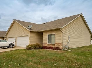 5145 Weatherstone Dr NW, Rochester, MN 55901