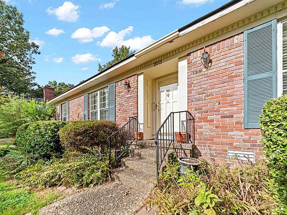 3rd image of 2013 Clapboard Hill Rd