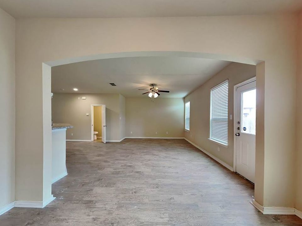 1st image of 5545 Thunder Bay Dr #1