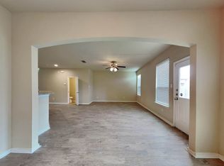 5545 Thunder Bay Dr #1, Fort Worth, TX 76119